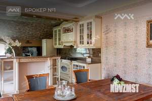 Дом 380м&sup2;, 3-этажный, на длительный срок, 