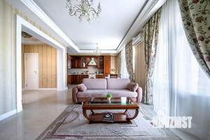 Таунхаус 220м&sup2;, 3-этажный, на длительный срок, 