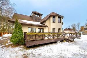 Дом 1000м&sup2;, 2-этажный, посуточно, 