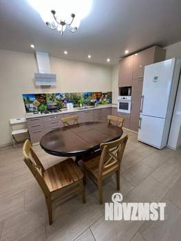 Таунхаус 235м², 2-этажный, на длительный срок, 