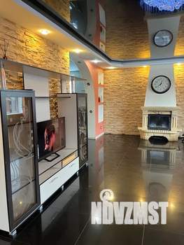 Дом 205м&sup2;, 2-этажный, посуточно, 