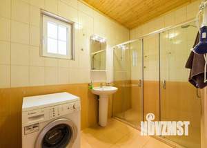 Дом 131м&sup2;, 2-этажный, посуточно, 