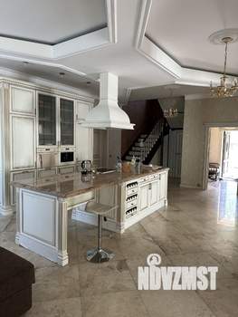 Коттедж 268м&sup2;, 2-этажный, на длительный срок, 