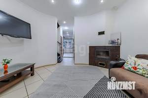 Таунхаус 190м&sup2;, 3-этажный, на длительный срок, 