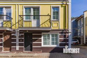 Таунхаус 176м&sup2;, 3-этажный, на длительный срок, 