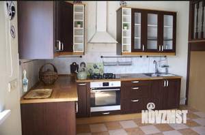 Коттедж 239м², 2-этажный, на длительный срок, 