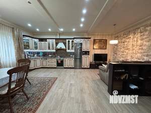 Дом 201м², 3-этажный, на длительный срок, 