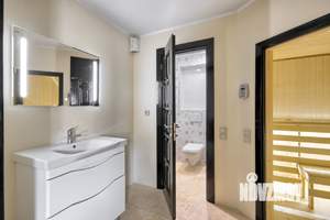 Коттедж 230м², 2-этажный, на длительный срок, 