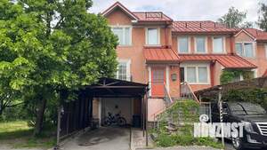 Таунхаус 182м², 3-этажный, на длительный срок, 