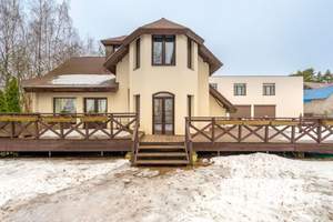 Дом 1000м², 2-этажный, посуточно, 