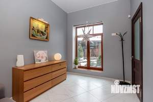 Дом 250м², 3-этажный, на длительный срок, 