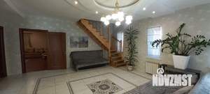 Дом 250м², 3-этажный, на длительный срок, 