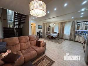 Дом 201м², 3-этажный, на длительный срок, 