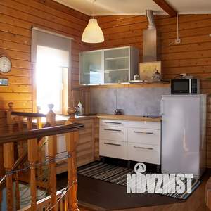 Дом 44м&sup2;, 2-этажный, посуточно, 