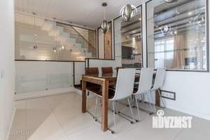 Таунхаус 230м&sup2;, 3-этажный, на длительный срок, 