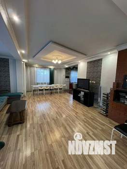 Дом 220м², 2-этажный, посуточно, 