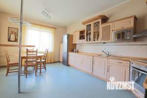 Коттедж 340м&sup2;, 2-этажный, на длительный срок, 