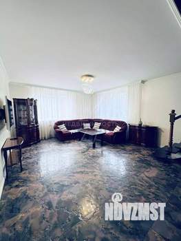 Дом 200м², 2-этажный, на длительный срок, 