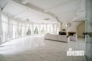 Дом 561м², 3-этажный, на длительный срок, 