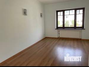 Таунхаус 186м&sup2;, 4-этажный, на длительный срок, 