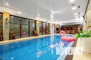 Дом 1000м², 2-этажный, посуточно, 