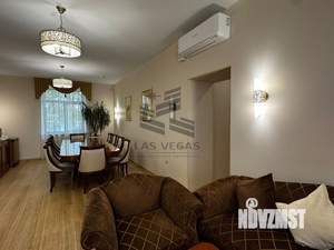 Коттедж 400м², 2-этажный, на длительный срок, 