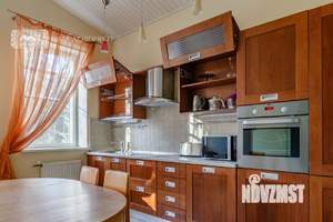 Таунхаус 155м², 3-этажный, на длительный срок, 