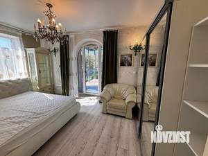 Коттедж 250м², 3-этажный, на длительный срок, 