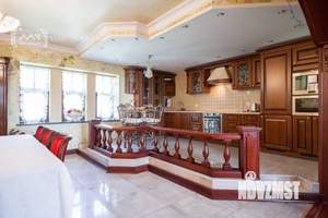 Дом 772м&sup2;, 4-этажный, на длительный срок, 