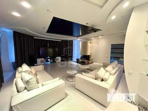 Дом 568м², 3-этажный, на длительный срок, 