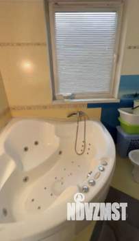 Дом 200м², 2-этажный, на длительный срок, 