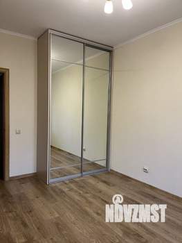 Таунхаус 160м², 3-этажный, на длительный срок, 