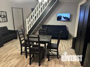 Дом 60м&sup2;, 2-этажный, посуточно, 