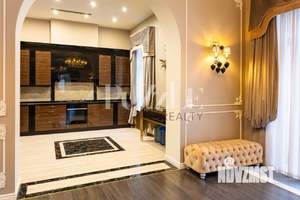 Дом 548м&sup2;, 3-этажный, на длительный срок, 