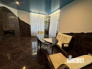 Дом 270м&sup2;, 3-этажный, на длительный срок, 