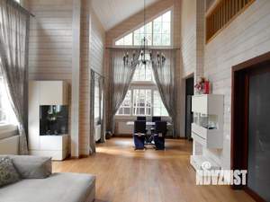 Коттедж 242м², 2-этажный, на длительный срок, 