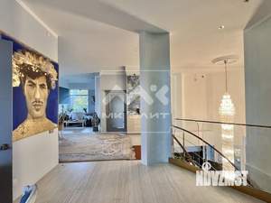 Дом 400м&sup2;, 2-этажный, на длительный срок, 