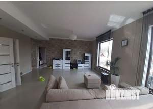 Коттедж 180м², 2-этажный, на длительный срок, 