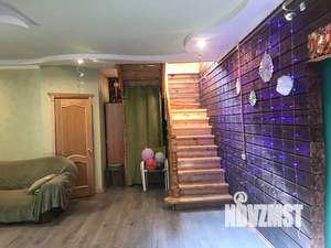 Дом 200м&sup2;, 2-этажный, посуточно, 