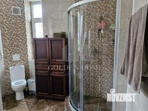 Дом 220м², 2-этажный, на длительный срок, 