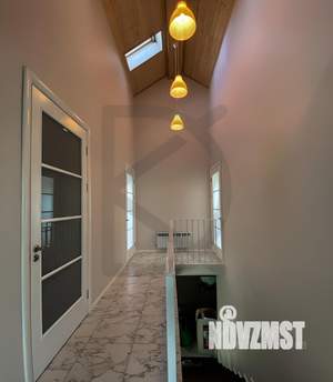 Дом 245м&sup2;, 3-этажный, на длительный срок, 