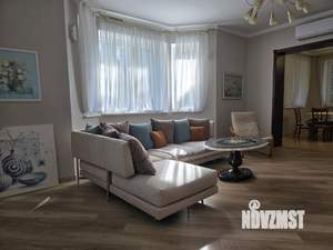 Дом 203м², 2-этажный, на длительный срок, 