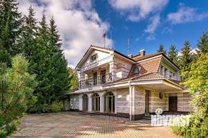 Дом 250м², 2-этажный, на длительный срок, 