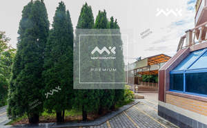 Дом 380м&sup2;, 3-этажный, на длительный срок, 