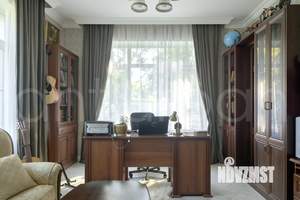 Коттедж 220м², 2-этажный, на длительный срок, 