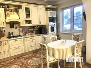 Коттедж 240м², 3-этажный, на длительный срок, 