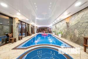 Дом 1000м², 2-этажный, посуточно, 