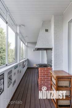 Таунхаус 230м&sup2;, 3-этажный, на длительный срок, 