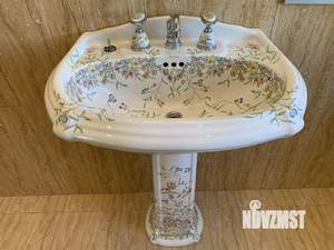 Дом 560м², 3-этажный, на длительный срок, 