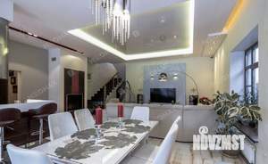 Дом 250м², 3-этажный, на длительный срок, 